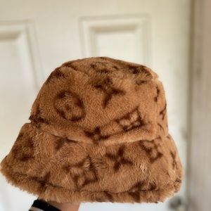 Fur Bucket Hat - Luxury Inspired